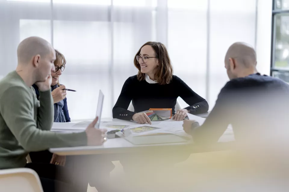 item.image?.alt || ''