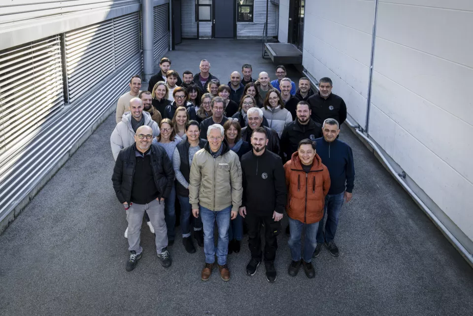 item.image?.alt || ''