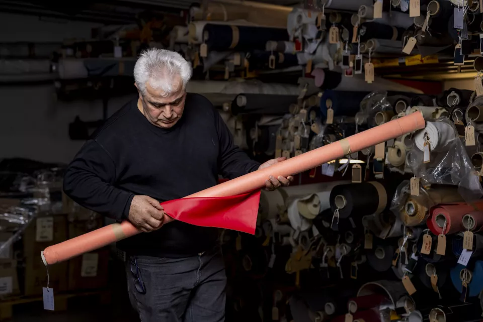 item.image?.alt || ''